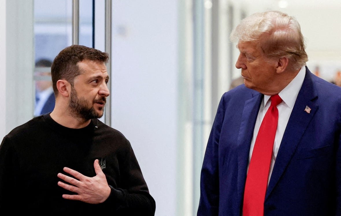 ukraine-crisis-zelenskiy-1 Republican presidential nominee and former U.S. President Donald Trump and Ukraine's President Volodymyr Zelenskiy meet at Trump Tower in New York City.
